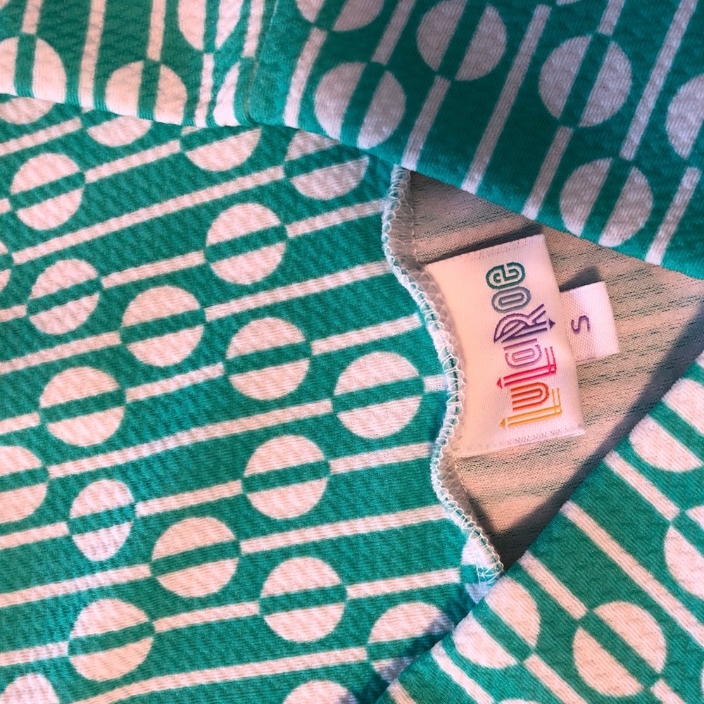 Lularoe Cassie - Picture 2 of 4